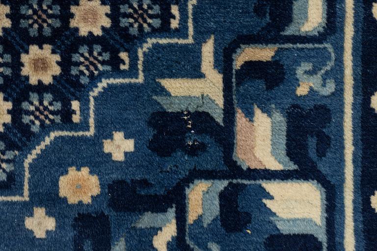 Carpet, China, approx. 274 x 186 cm.