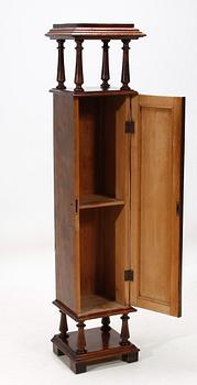 SKÅP, nyrenässans, sent 1800-tal.