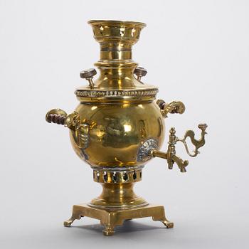 SAMOVAR, mässing, Ryssland. Omkring 1900.