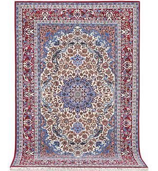 Matta, Isfahan, part silk, ca 243 x 158 cm.