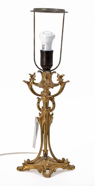 BORDSLAMPA, nyrokoko, sekelskiftet 1900.