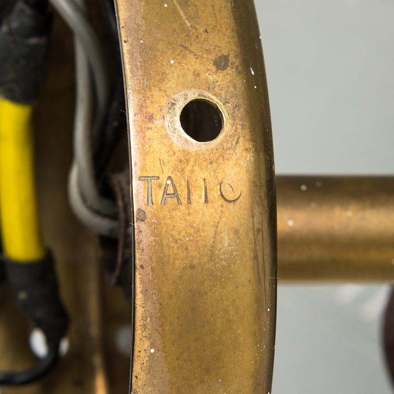 Paavo Tynell, vägglampa, modell 10330, Taito, 1900-talets mitt.