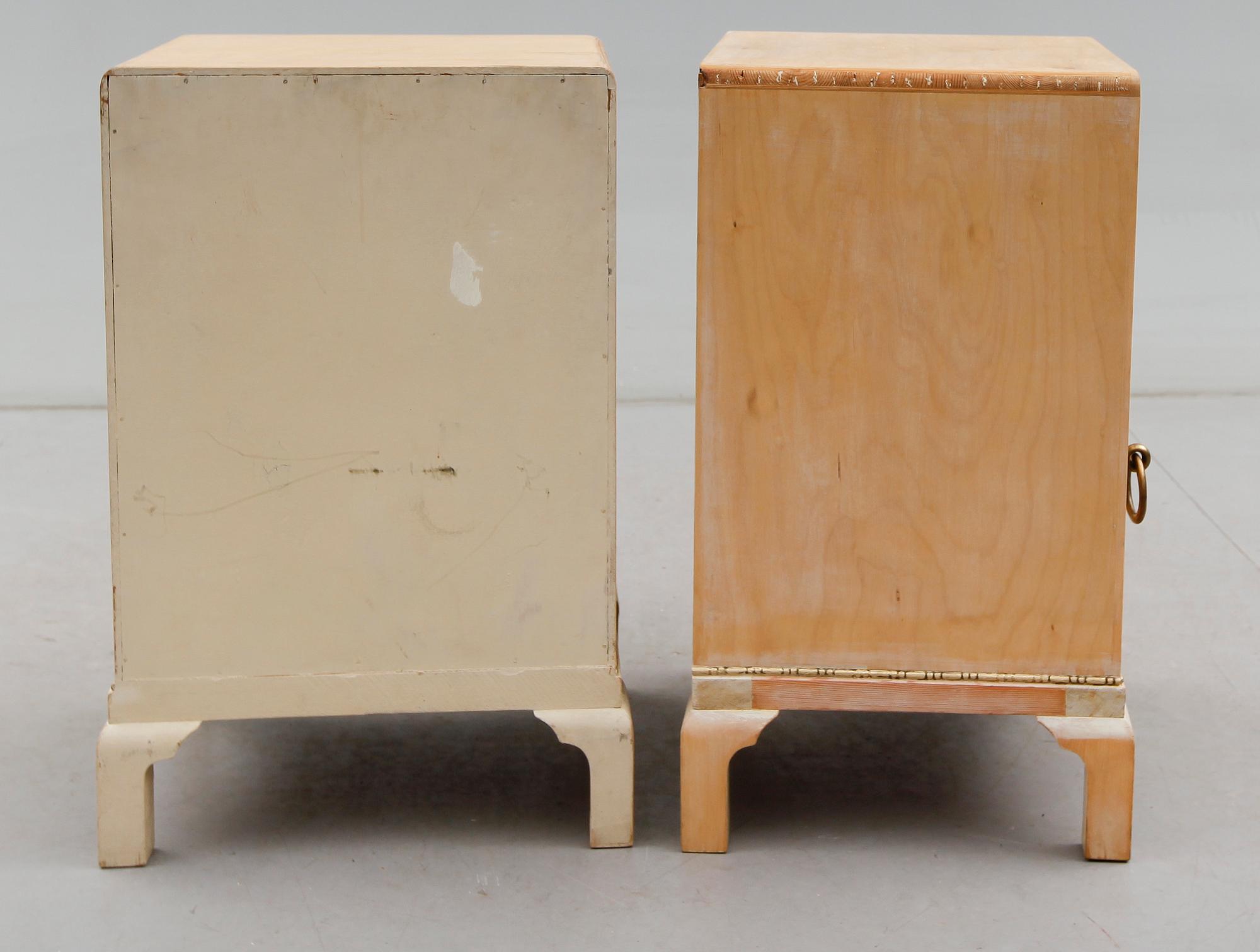 SÄNGBORD, 1 par, 1900-tal.