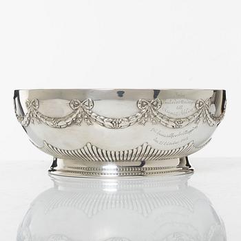 A Swedish silver bowl, marks of CG Hallberg, Stockholm 1906.