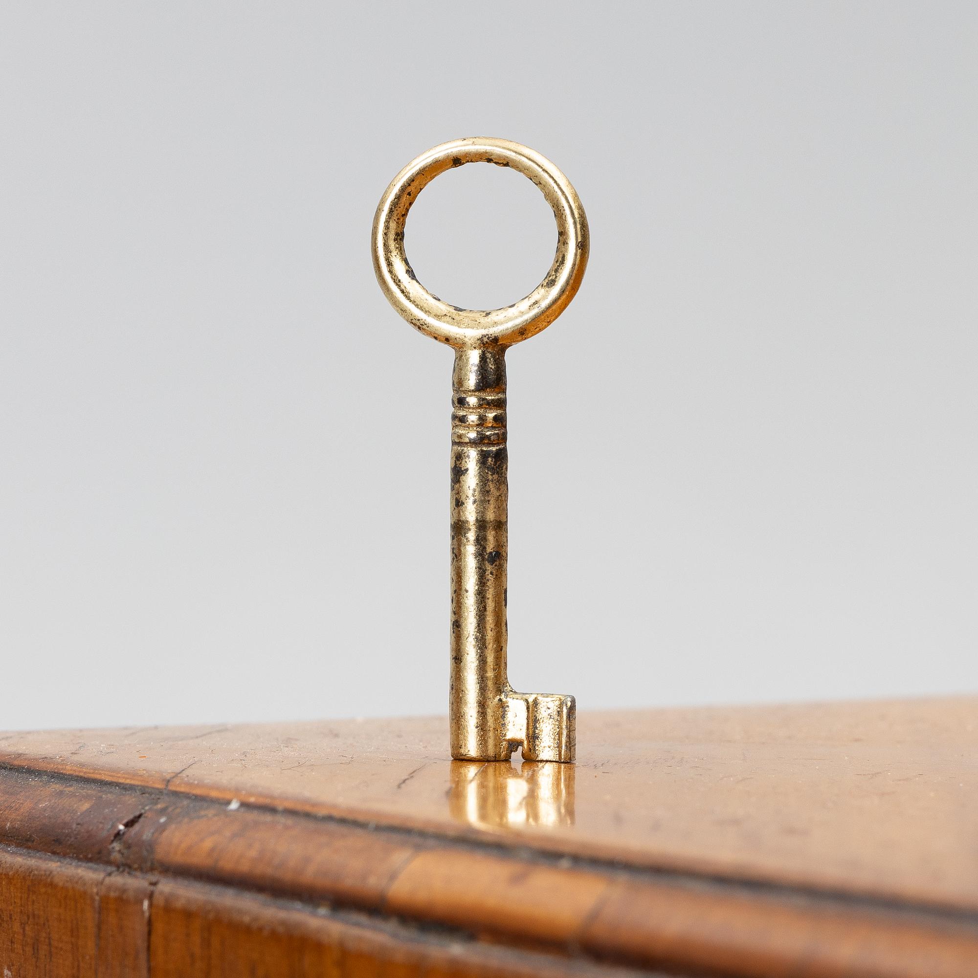 A George II walnut partner's desk, mid 18th century.