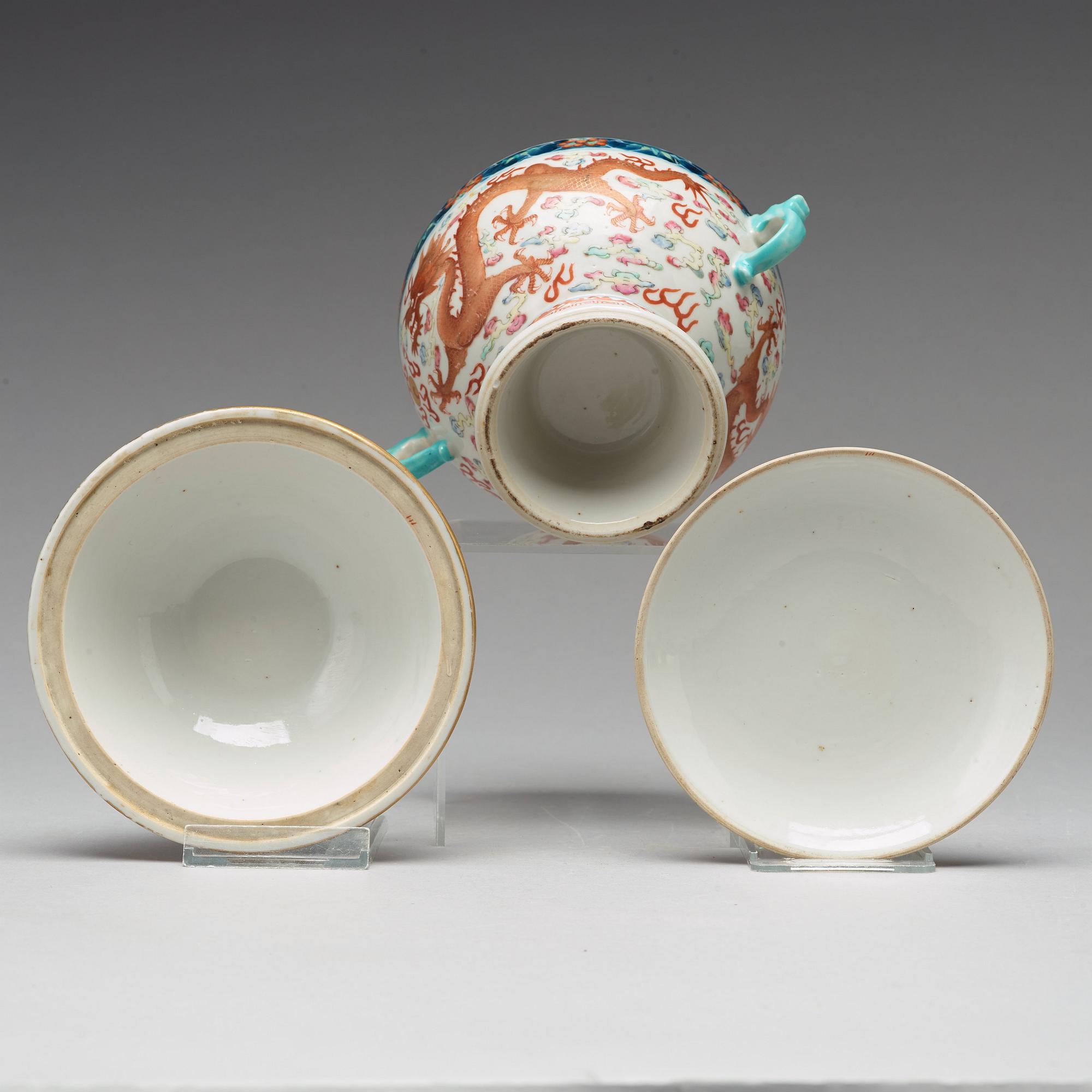 A pair of warmer pots with cover and liners, Qing dynasty, Guangxu (1875-1908).