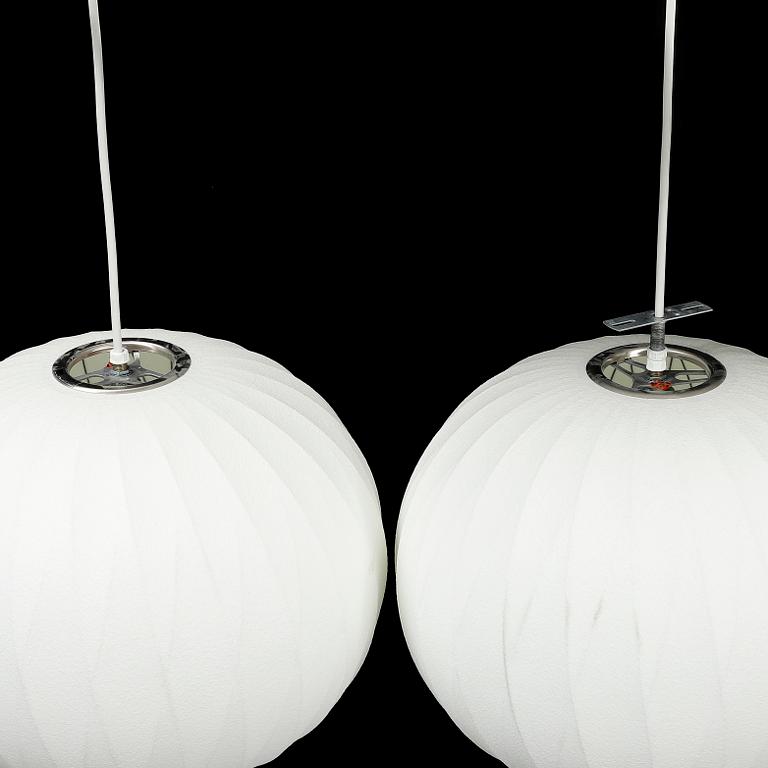 Two HAY Nelson Bubble lamps "Ball", design George Nelson, Modernica, Los Angeles, 2014.