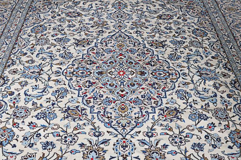 A carpet, Kashan, 397 x 297 cm.