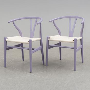 HANS J WEGNER, karmstolar, ett par, "Y-stolen", Carl Hansen & Søn, 2000-tal.