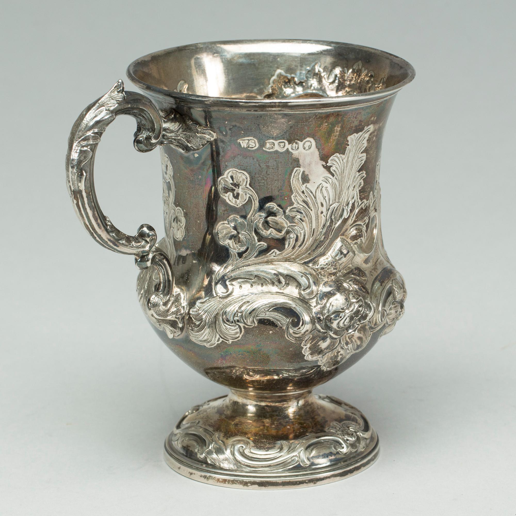 MUGG, silver, London, England. 1857. Vikt ca 180 g.