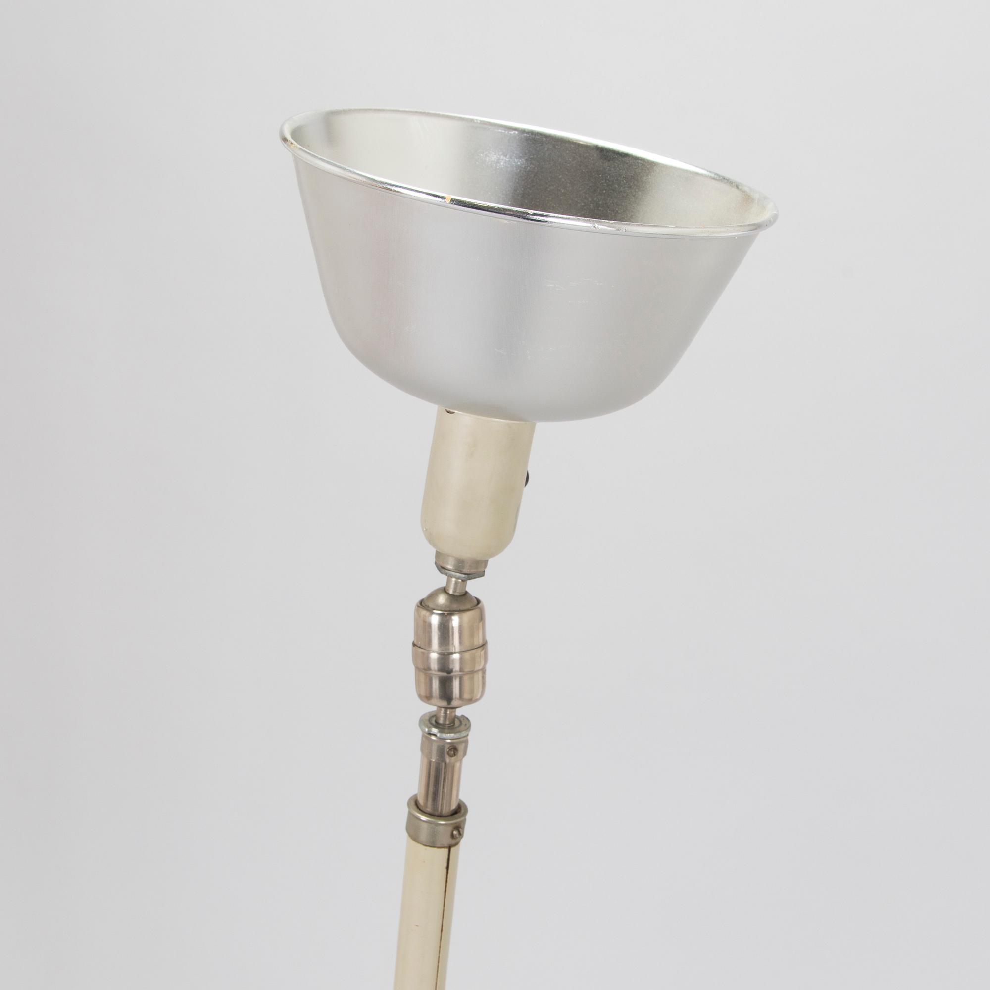 Johan Petter Johansson, tehdasvalaisin, "Triplex-pendel", Ruotsi, 1940-1950-luku.