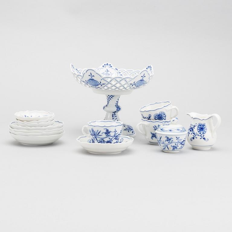 A Meissen porcelain 22 pcs service.