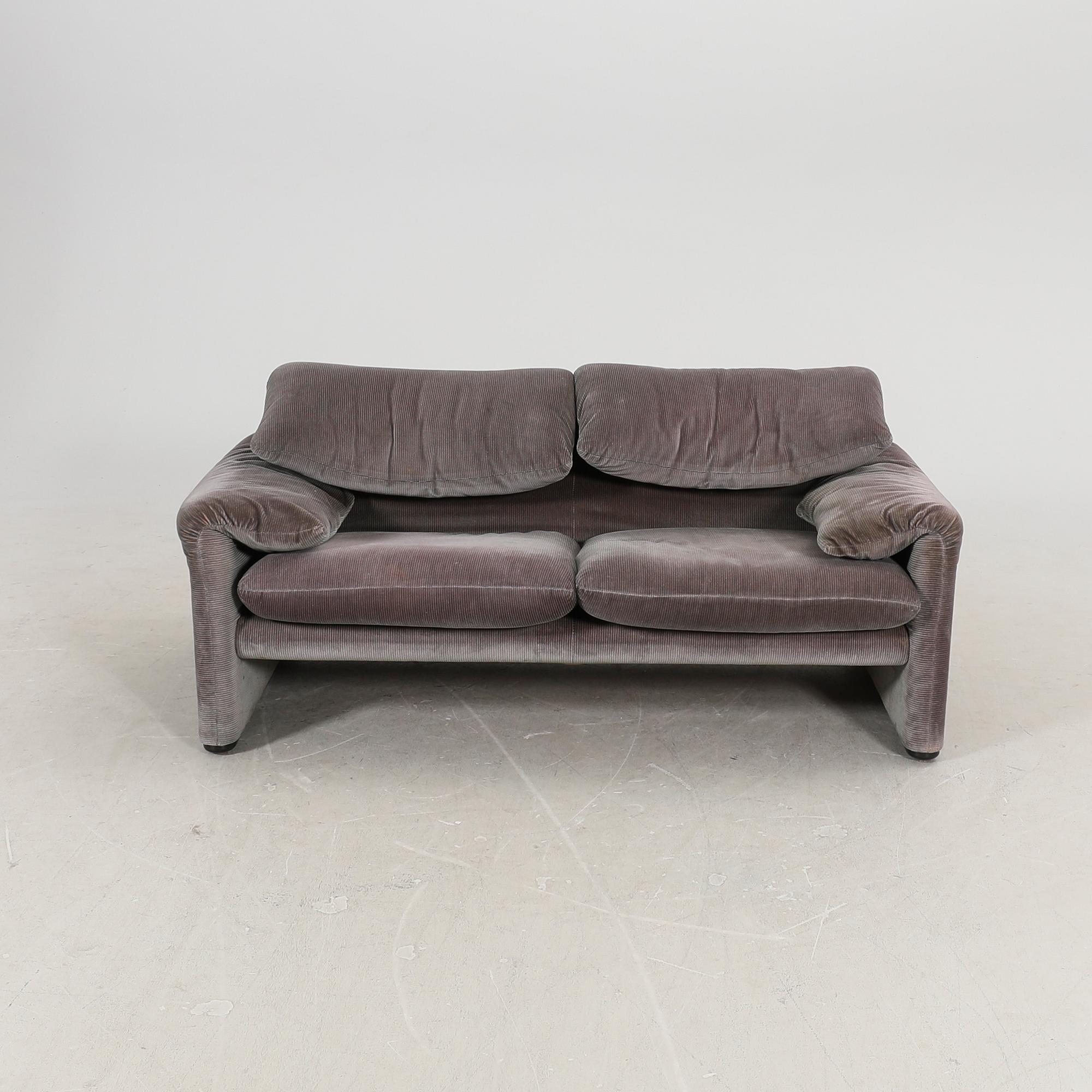 Vico Magistretti, soffa "Maralunga" för Cassina Italien sent 1900-tal.