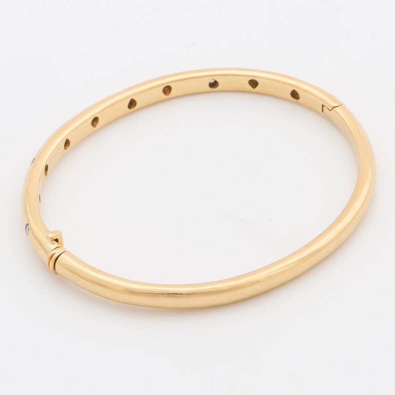 TIFFANY & Co, armring med briljantslipade diamanter ca 0.20 ct.