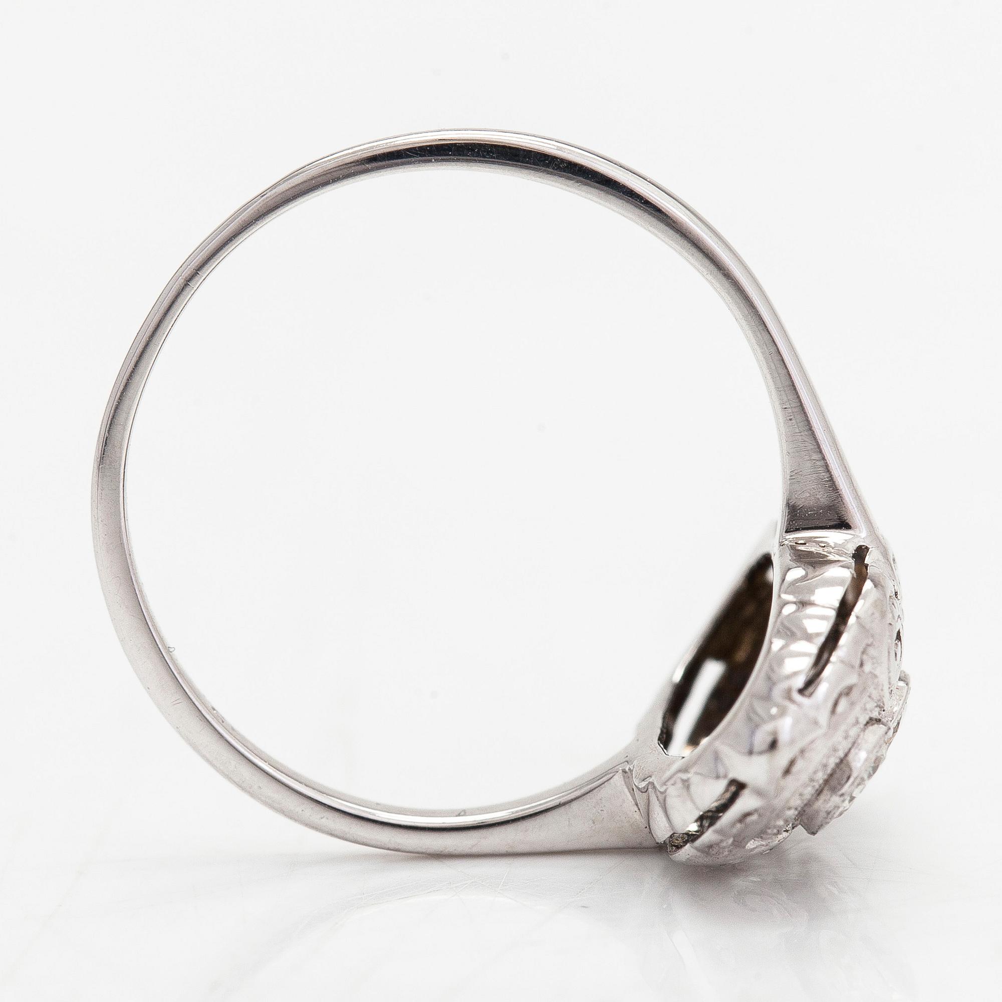 Ring, 18K vitguld, gammal- samt rosenslipade diamanter.