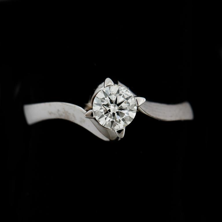 RING, 18k vitguld med briljantslipad diamant ca0,47ct. Vikt 5g.