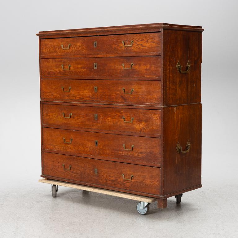Chest of drawers, late Gustavian, circa 1800.