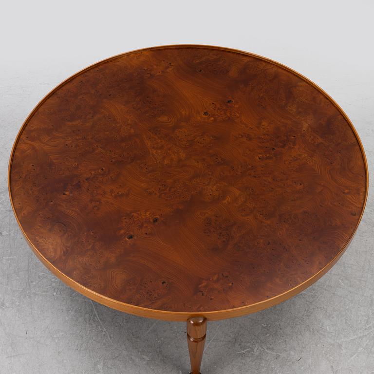 Josef Frank, a model 2139 coffee table, AB Eriksson & Söner in Vrena for Firma Svenskt Tenn, Sweden, 21st century.