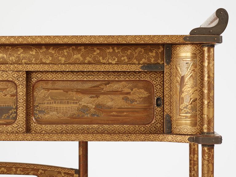 A Japanese lacquered display cabinet, Shodona, 19th Century.