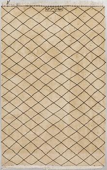 A RUG, orietal, signed, ca 237 x 155 cm.