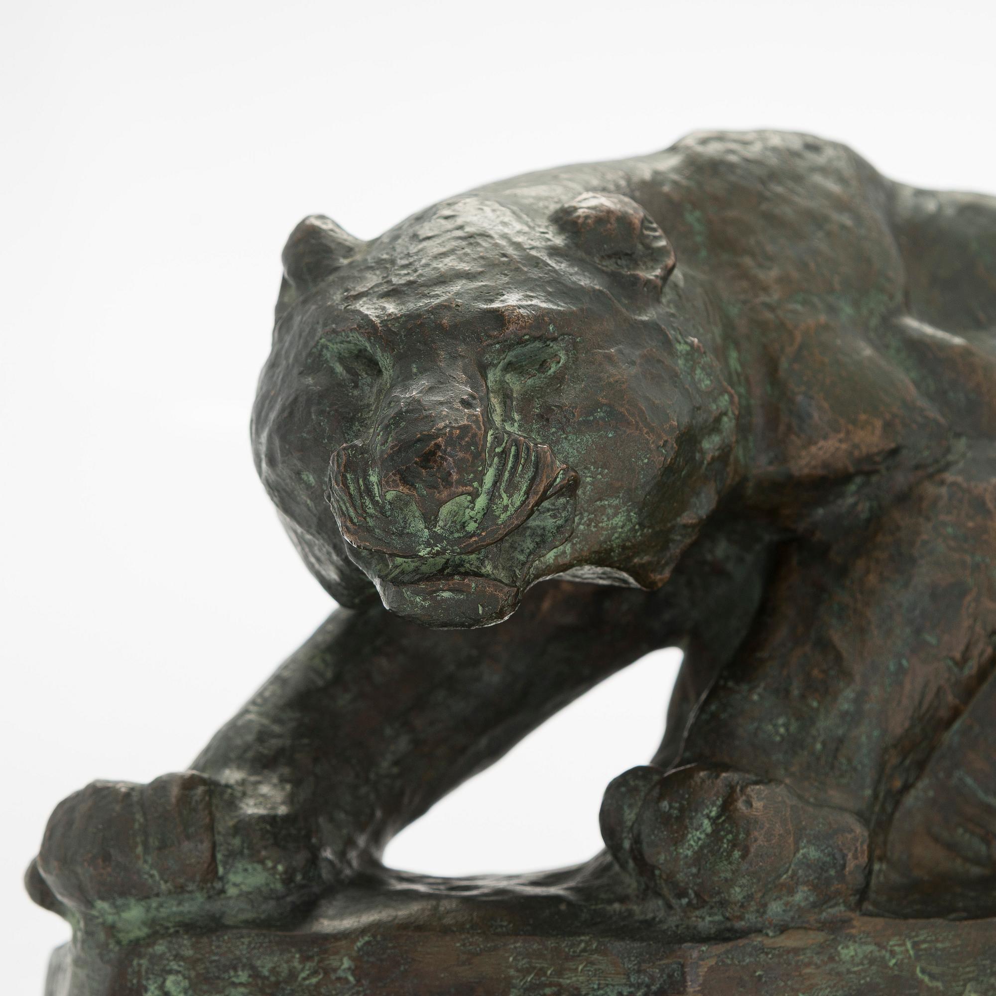 Jussi Mäntynen, Naarasleijona.