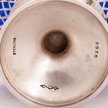 SKÅL, SERVERINGSSKED och SÅSSLEV, sterling silver, New York och Baltimore, USA 1900-talets första hälft.