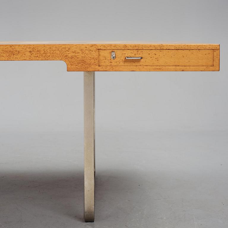 Hans J. Wegner, a writing desk model "JH 810", Johannes Hansen, Denmark, post 1970.