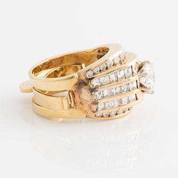 Ring 18K guld med en rund briljantslipad diamant ca 2.00 ct kvalitet ca F/G vvs.