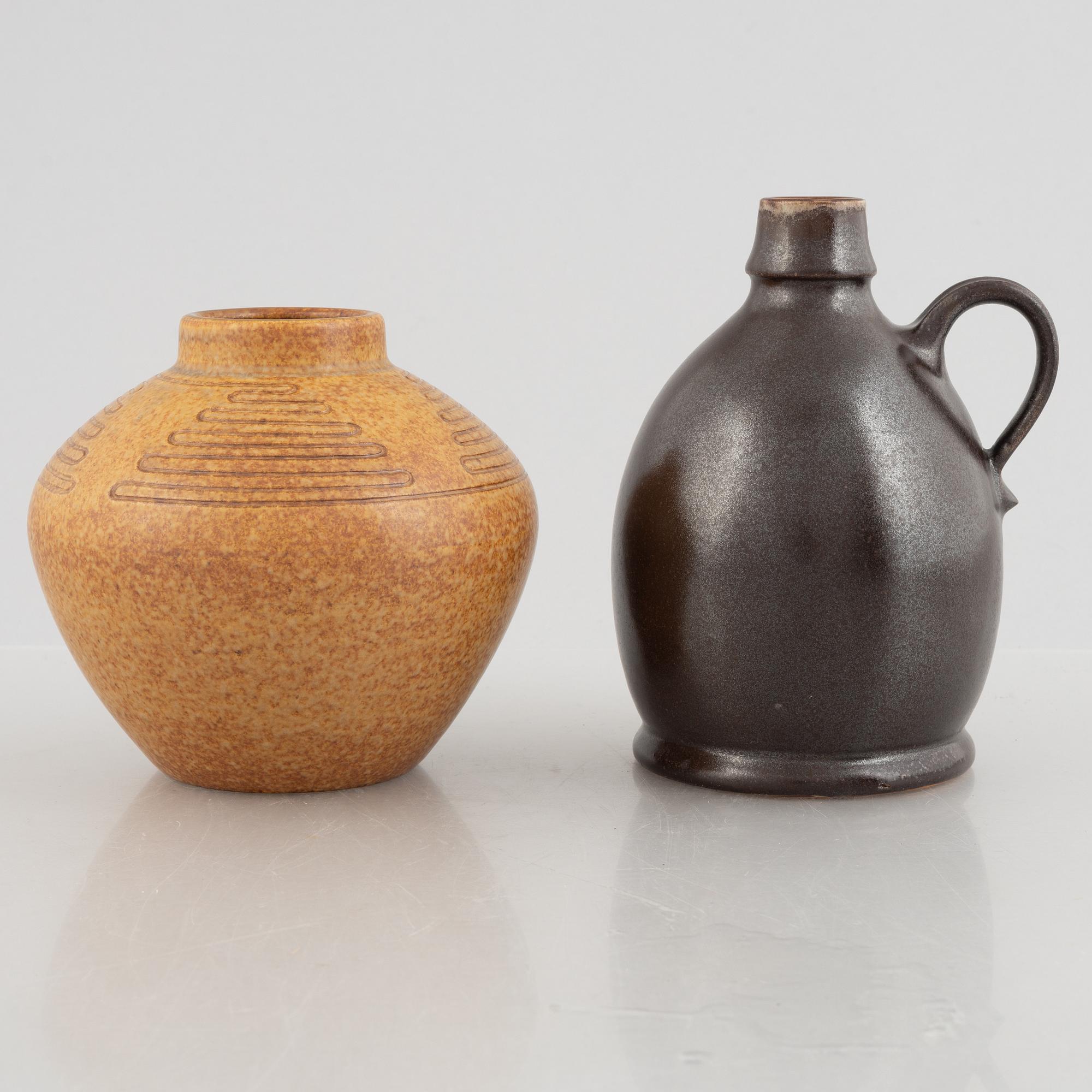 Erich & Ingrid Triller, vaser, 2 st, Tobo.