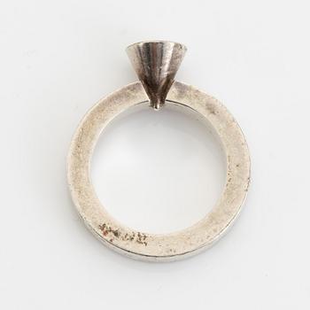 Ring, Glenn Roll, silver med briljantslipad diamant.