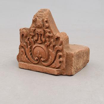 DEKORELEMENT från tempel, terracotta, Java, 800-/1900-tal.