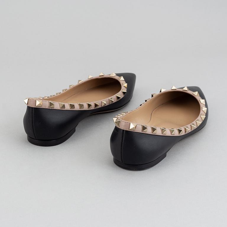 Valentino, a pair of studded leather ballerina pumps, size 36½.
