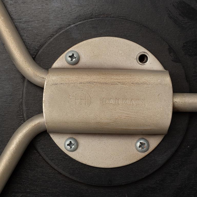 Arne Jacobsen,  four 'Ant', Fritz Hansen.