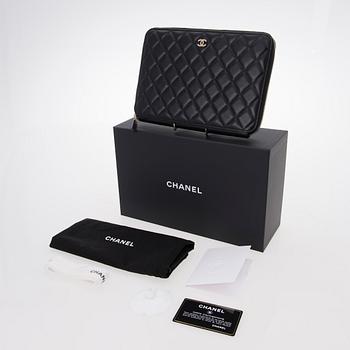 CHANEL, Travel Case / clutch bag with zipper.