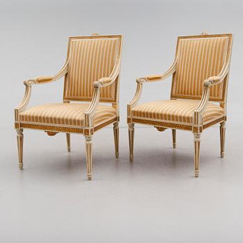 KARMSTOLAR, 1 par, gustaviansk stil, 1900-talets första hälft.