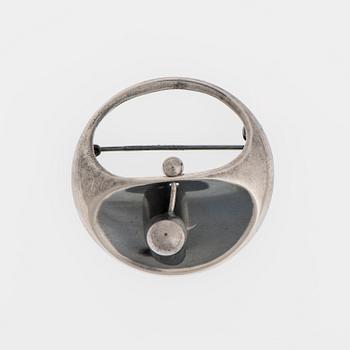 BROSCH, E. Granit, Helsingfors 1966, silver.