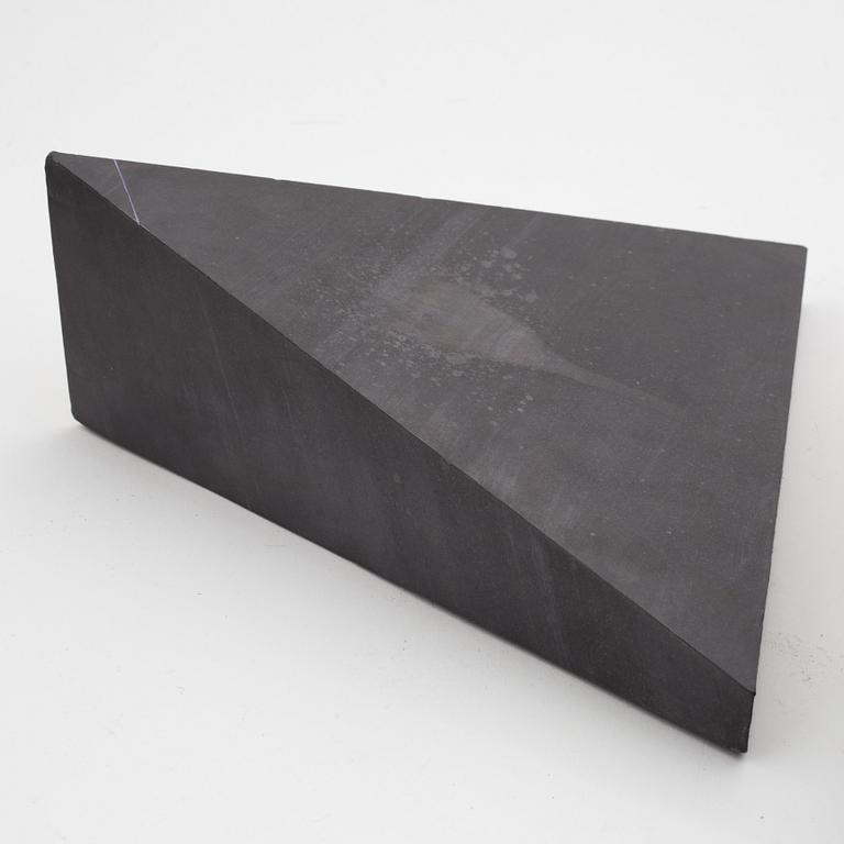 Rolf Wilhelmson, relief, triptyk, bly och trä, signerade och daterade 1985-86 a tergo.