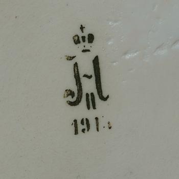 PLAKETTER, två stycken, biskvi. Kejserliga porslinsmanufakturen, period Nicolaus II, August Karlovich, Timus, 1865-1943.