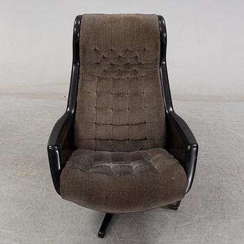 Alf Svensson & Yngve Sandström, a set of three 'Galaxy' easychairs for Dux.