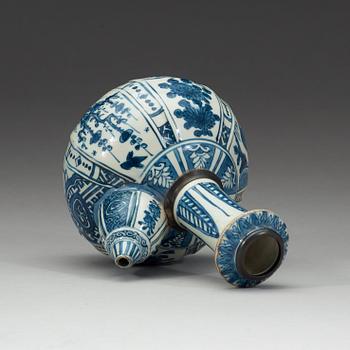 A blue and white kendi, Ming dynasty, Wanli (1572-1620).