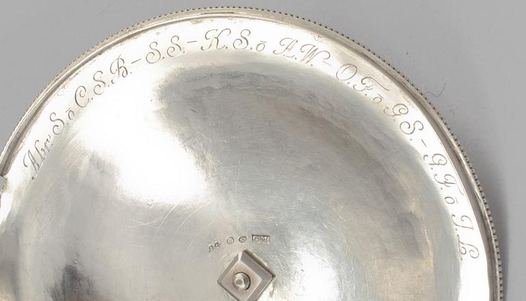 STRÖSOCKERSKÅL, silver, Gustaf Möllenborg, Stockholm, empire, 1831. Vikt 667 g.