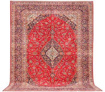 A Keshan carpet, c. 397 x 295 cm.