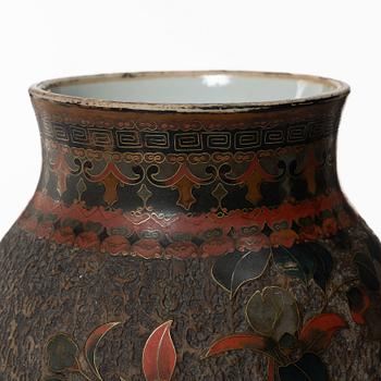 Vas, cloisonné på porslin, Japan, Meiji (1868-1912).
