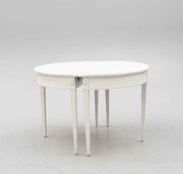 Dining table, Gustavian style, 19th century.