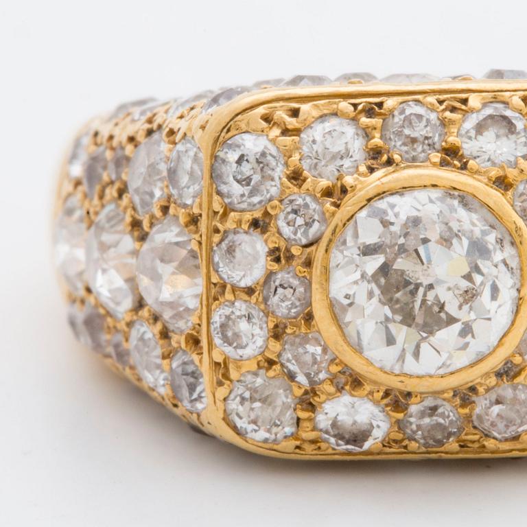 RING 20K gold w old-cut diamonds approx 4,5 ct, valuation letter.