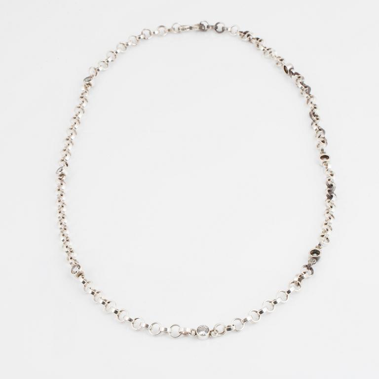 CECILIA JOHANSSON a rock crystal necklace.