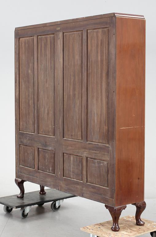 BOKHYLLA, "Riga", NK's verkstäder, brickmärkt o numr 7521-100215, 1913.