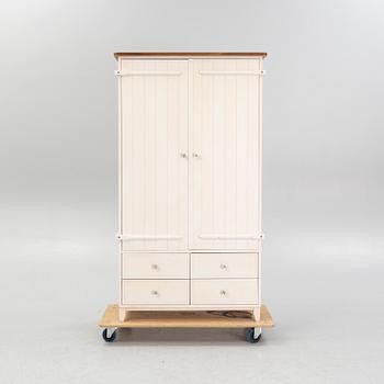 A cabinet, Englesson, 2000.