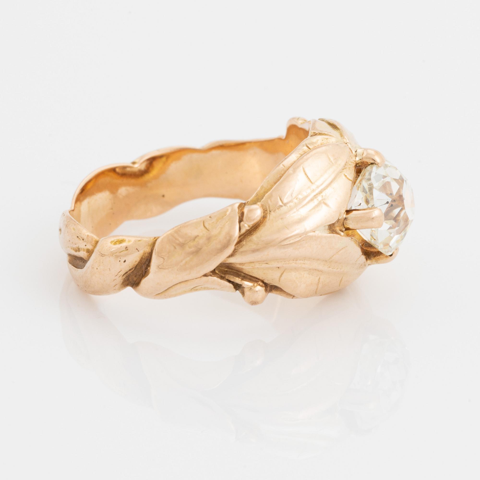 Cushion cut diamond ring.