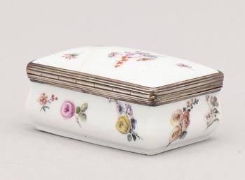 DOSA, porslin, 1900-tal.